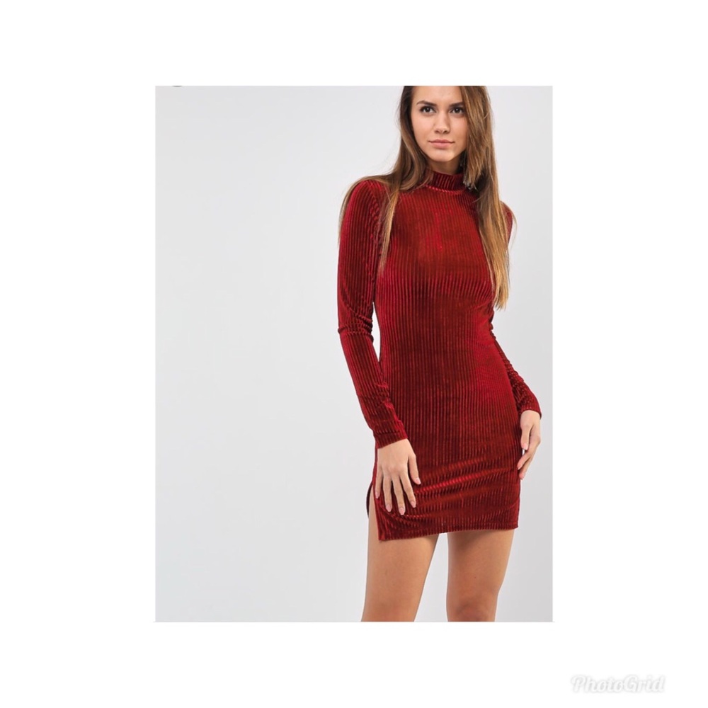 🌹 A Royal red turtle neck dress 🌹